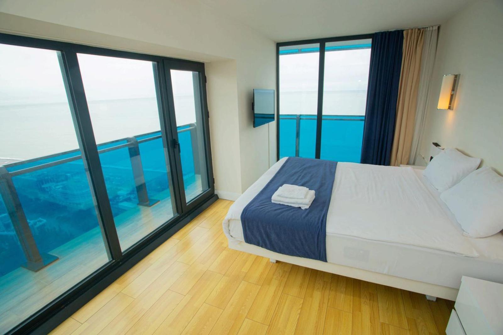 Suites Orbi City Aparthotel Batumi Exterior photo