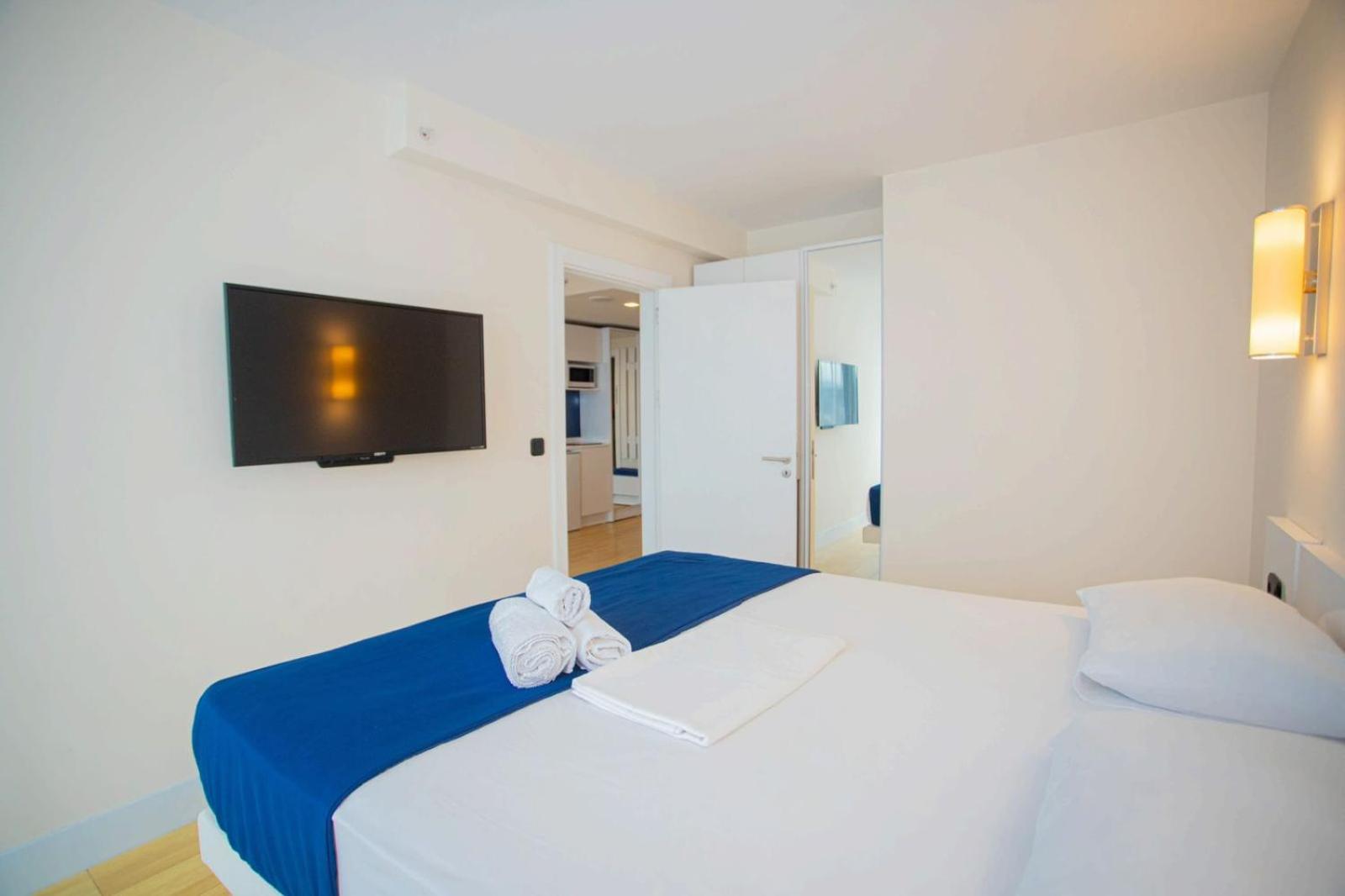 Suites Orbi City Aparthotel Batumi Exterior photo